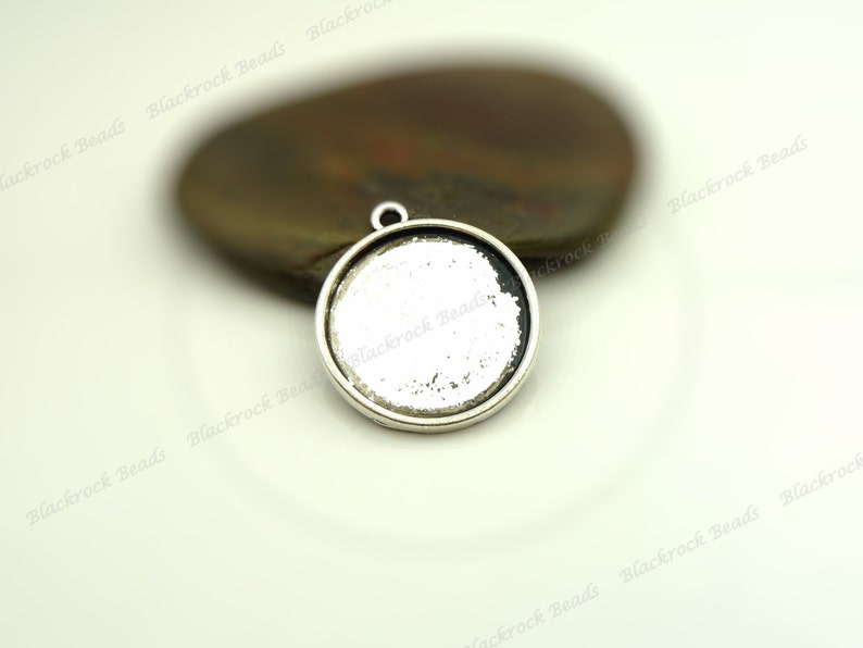 Cameo Base Pendant Blanks Round Bezel Trays BA35 Fits 18mm Cab 10 or 50 Cabochon Settings Antique Silver Tone
