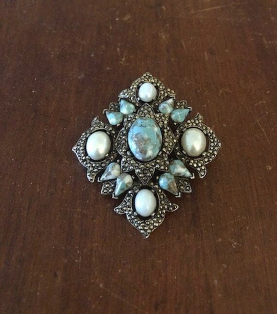 Sarah Coventry Brooch
