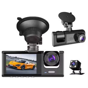 Può includere: Una collezione di dash cam nere con varie opzioni di montaggio. Una dash cam ha uno schermo che mostra un'auto sportiva gialla. Sono incluse anche una piccola telecamera quadrata e una telecamera con supporto a ventosa.