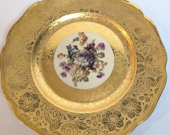 Vintage Royal China 22K Gold verkrustete Blumen Kabinett-Platte ausgebogt 10 "
