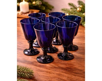 Juego de 6 copas de vino con pie, de color azul cobalto vintage, con base de cristal.