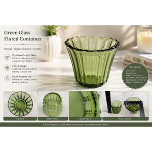 Peut inclure: Récipient cannelé en verre vert avec un bord festonné et des nervures verticales. Le récipient mesure 9,5 cm de haut et 10,8 cm de diamètre en haut. Il est conçu pour les bougies, les bonbons, les bijoux ou la décoration. Le texte dit "Une pièce intemporelle qui ajoute charme et caractère à tout espace."
