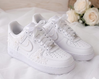 Nike Air Force 1 Mariage Personnalisées - Baskets de Mariée avec Dentelle Fleurie