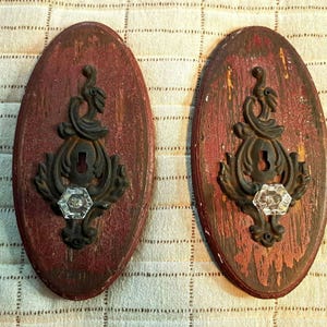 Vintage-Bauernhaus-Dekor-Set mit 2 Wandhaken für Mäntel/Hüte mit Kristallknauf
