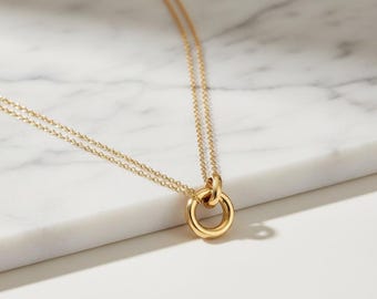 Vintage "Amara" Interlocking Necklace | 18K Gold PVD Stainless Steel | Waterproof Eternal Loop Pendant