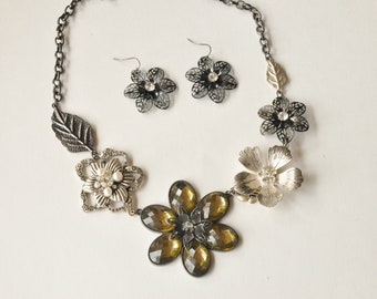 Park Lane "Floral Frost" Necklace and Earring Set