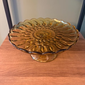 Soporte para pasteles de cristal ámbar Anchor Hocking Fairfield, estilo MCM de los años 70 - Plato de servir con pedestal de 25 cm