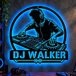 Personlig metallväggkonst för DJ, LED-skylt med eget namn, väggdekoration för musikstudio, skylt för DJ-bås, present till DJ:s och musikälskare