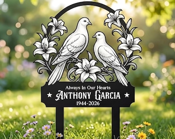 Always In Our Hearts Memorial Ring, op maat gemaakt duiftuindecor met leliebloemen voor buitenherdenking