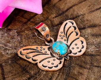 Collar con colgante de mariposa de aguas blancas: colgante de cobre y piedras preciosas hecho a mano, regalo de cumpleaños para ella.