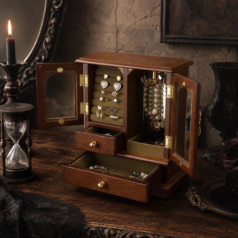 Luxe vintage houten sieradendoos met kettingcarrousel en glazen deuren, antieke ringorganizer, donkere academische stijl, cadeau voor haar afbeelding 7