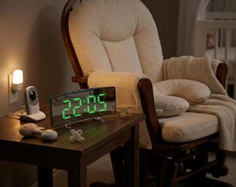 Reloj despertador LED curvo con espejo, moderno reloj de escritorio digital, funcionamiento silencioso, pantalla grande.