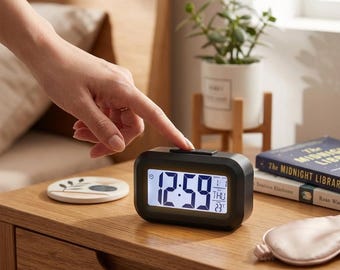 Mini reloj despertador digital, temporizador de gestión del tiempo para la mesita de noche, luz nocturna portátil para escritorio.