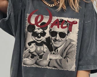 ヴィンテージ ウォルト・ディズニー コンフォートカラーズ シャツ、ディズニー メンズ シャツ、ディズニーランド シャツ、マジックキングダム Tシャツ、地球上で最も幸せな場所、ディズニー ファンへのギフト