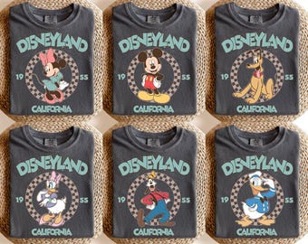 ヴィンテージ ディズニーランド 全キャラクター コンフォートカラーズ シャツ、ディズニーランド旅行シャツ、ミッキー＆フレンズ シャツ、ディズニーファミリーTシャツ、ディズニー旅行2026