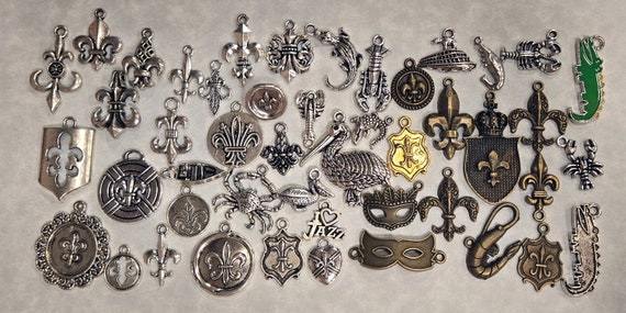 100 grams (Louisiana Themed) Mix Alloy Charm Lot Bulk Assorted Wholesale Priced Alloy Charms Pendants for Jewelry Making