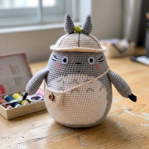 Totoro Virkmönster PDF, Söt Virkad Docka Med Skogsanden, Kawaii Anime-inspirerad Plysch, Bedårande Karaktärsmönster, DIY Virkhandledning