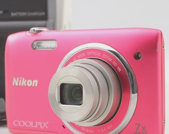 Exc+5] Nikon COOLPIX S3500 20.0MP 8x Zoom Digital Camera Pink From JAPAN