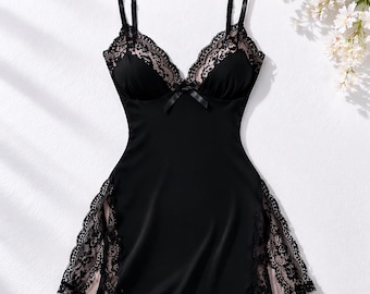 Camisón de verano con encaje y patchwork para mujer, vestido de dormir con abertura lateral y volantes en el bajo.