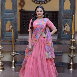 Dupatta en soie Lehenga Choli rose lavande avec sequins de soie tigré brodés et brodés