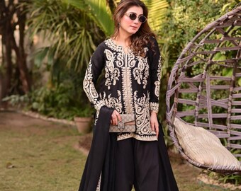 Conjunto Palazzo Preto Feminino, Kurta Premium com Bordado em Ponto Cruz em Georgette, Roupa Indiana para Convidada de Casamento ou Festa de Eid.