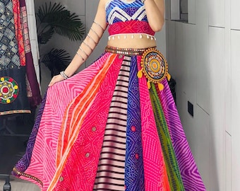 Estampa Bandhani Multicolor Georgette Lehenga Choli com Trabalho Kaudi