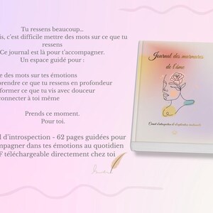 Peut inclure: Un journal intitulé "Journal des murmures de l'âme" avec un dessin au trait d'un visage de femme avec une fleur. La couverture a une palette de couleurs pastel douces. Le texte en français décrit le but du journal pour l'exploration émotionnelle.