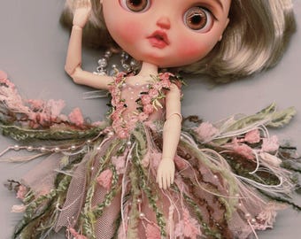 Abiti fatti a mano per bambole Azone e Blythe: vestiti da fiaba in stile "foresta".