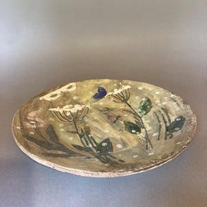 Patera, duży ręcznie lepiony talerz ceramiczny o średnicy 36cm.