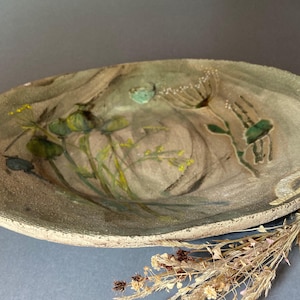 Patera, duży ręcznie lepiony talerz ceramiczny o średnicy 36cm.