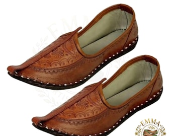Handmade Brown Leather Mojaris Shoes – Traditional Indian Jutti for Men