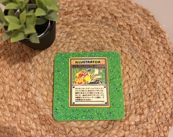 Posavaso madera Pikachu Illustrator PSA 10