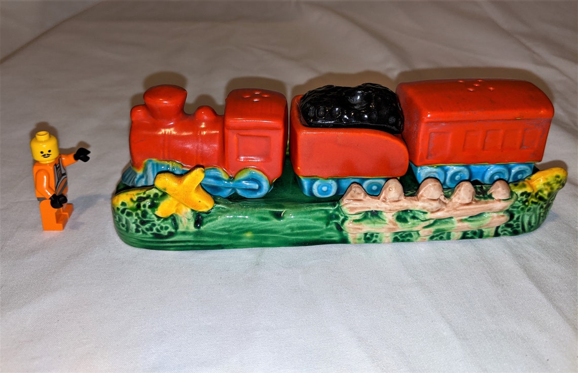 Cheerful Railroad Train Salt Pepper Shaker Set Engine Coal Car Etsy