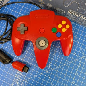 Röd N64-kontroll Uppgraderad Modern Halleffekt-joystick Mod Driftfri för alltid Originalskal