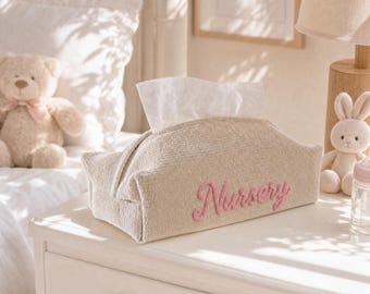 Anpassat broderat näsduksaskfodral, personlig näsdukshållare för barnrum, bomullsboho heminredning, etikett för babyrum, babyshowerpresent