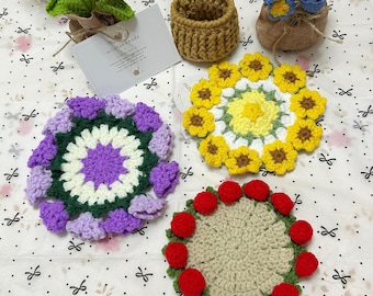かぎ針編みの花柄コースターセット、手作りの花柄マグマット、かわいいカップホルダー、コテージコア風ホームデコレーション、女性への新築祝いギフト