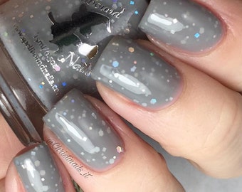 Troll Bogeys - vernis à ongles indépendant gris gris argent holographique fait main fait main