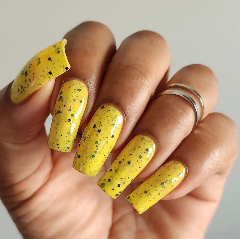 Buzzy Bee custom yellow crelly black glitter nail polish image 9