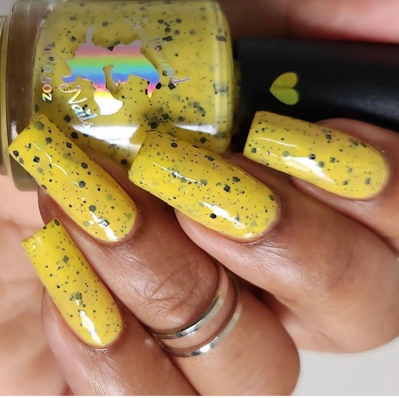 Buzzy Bee custom yellow crelly black glitter nail polish image 3