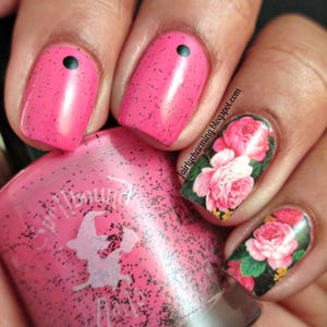 ホットピンクのインディーネイルポリッシュにブラックグリッター - Spellbound Nails Watermelon Seeds