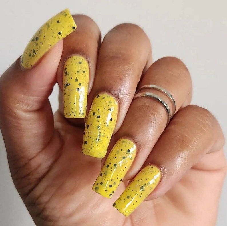 Buzzy Bee custom yellow crelly black glitter nail polish image 8