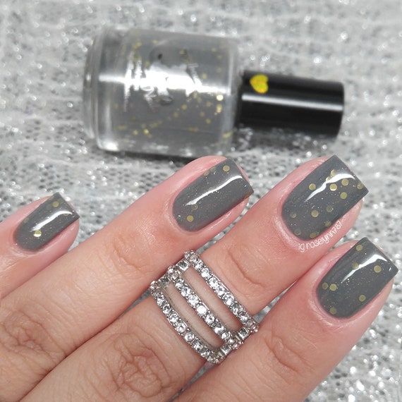 Seek and Catch Custom Handcrafted Gray Gold Dot Glitter Nail 