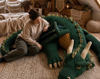 Wzór na gigantycznego smoka szydełkowego w formacie PDF, duży pluszowy smok amigurumi, wzór na szydełkowego smoka fantasy, duży pluszowy kocyk ze smokiem szydełkowym