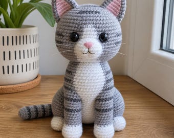 Realistyczny szaro-biały wzór na szydełko dla kota w formacie PDF – samouczek wykonania realistycznego pluszowego kota amigurumi, pluszowa zabawka dla kota, wzór na szydełko dla zwierzaka do pobrania w wersji cyfrowej