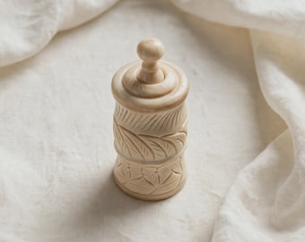 Handgemaakte kohlpot met applicator van kameelbot | Traditionele Surma-houder | Gepolijst kajalpotje van been | Schoonheidsaccessoire in vintage stijl