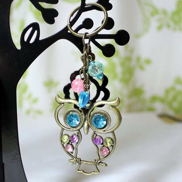 Owl keychain, bag charm with turquoise and pink glass beads, bridesmaid gift, wedding favour