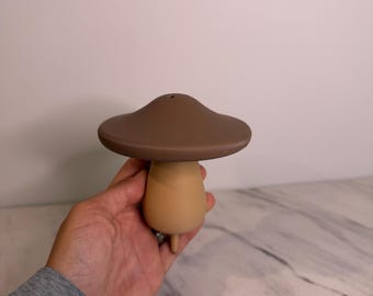 Récipient de travail au parfum de champignon