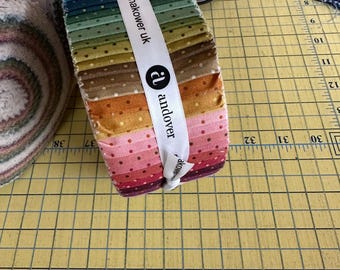 Andover Laundry Basket Poppy Seeds jelly roll