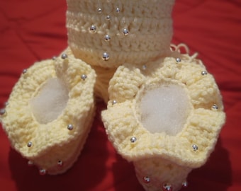 Handmade Newborn Crochet Hat and Booties Set, Soft Yellow, Pearl Accents, Elastic Fit