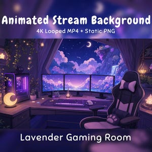 以下が含まれることがあります： Animated Stream Background 4K Looped MP4 + Static PNG Lavender Gaming Room. 3台のモニター、PCタワー、ゲーミングチェア、そして三日月が見える夜の風景の窓があるゲーミングセットアップのデジタルイラストレーション。
